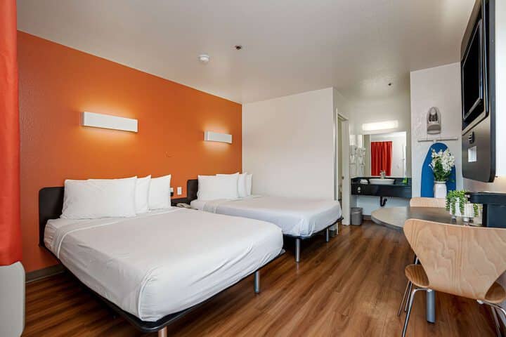 Room 21 of 42