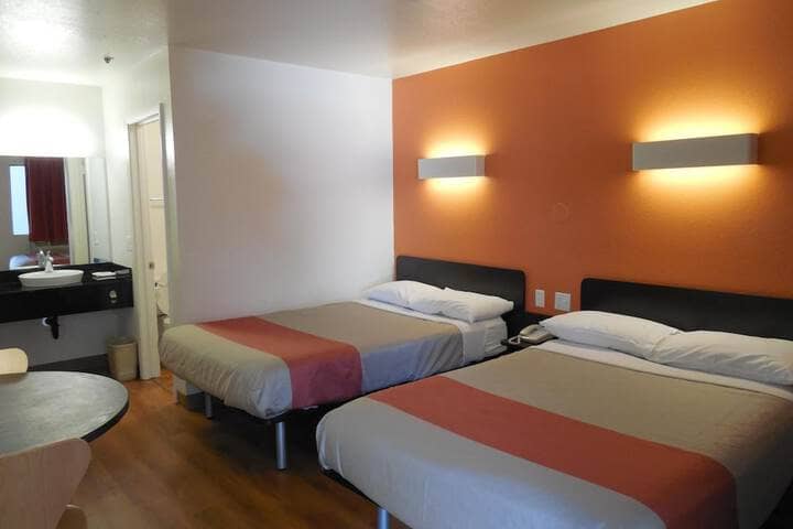 Room 8 of 42