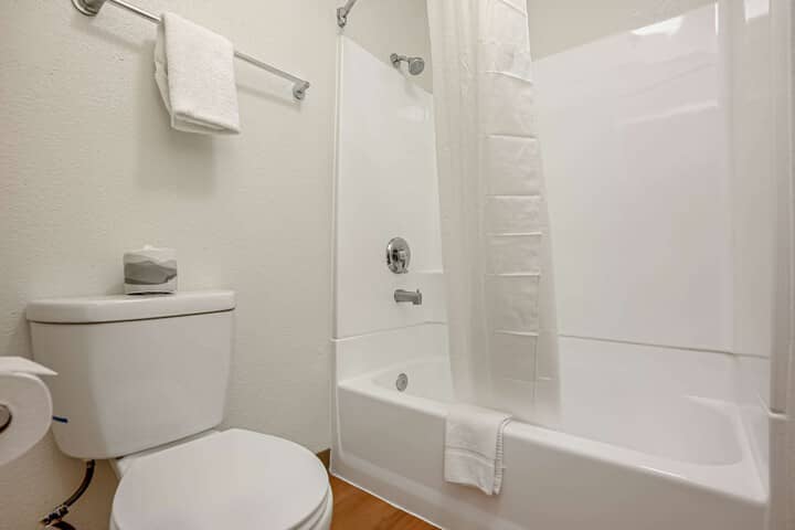 Room 32 of 42