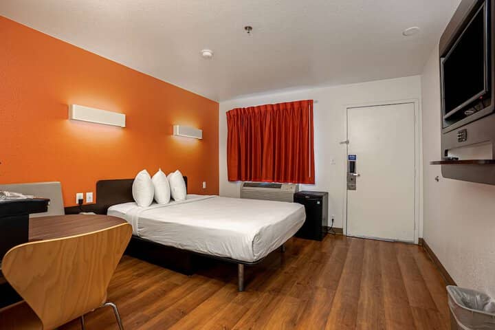 Room 20 of 42